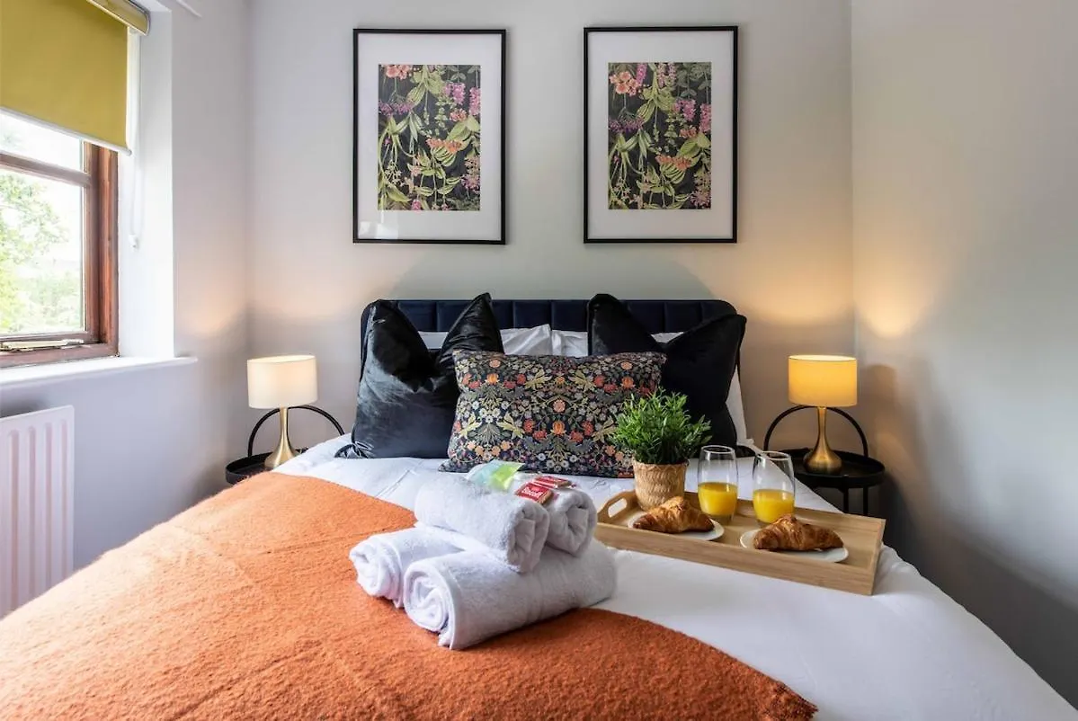 بيت للعطل Parking, Garden And Central! نوتينغهام